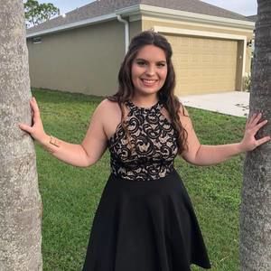 Meet your Posher, Katelyn